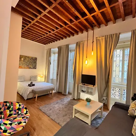 Larios Deluxe
